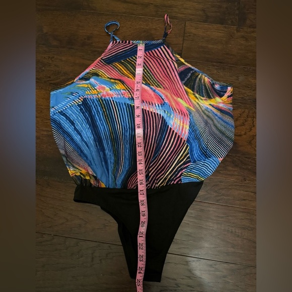 Hello Miss Multi Color Bodysuit! Size Large Made is the US NWOT - Picture 7 of 9